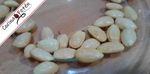 Almendras peladas y tostadas