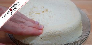 Bizcocho base para tartas fácil y rápido en 6 minutos